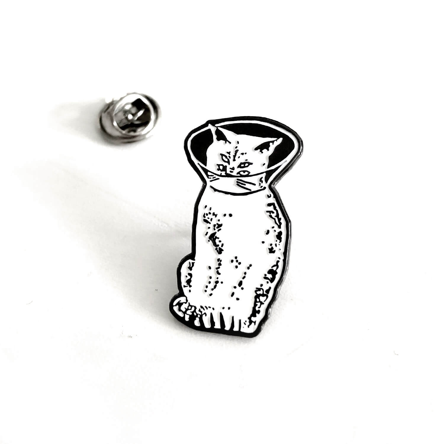 "Receiving Transmission" Pin Goods- YONIL | The Store