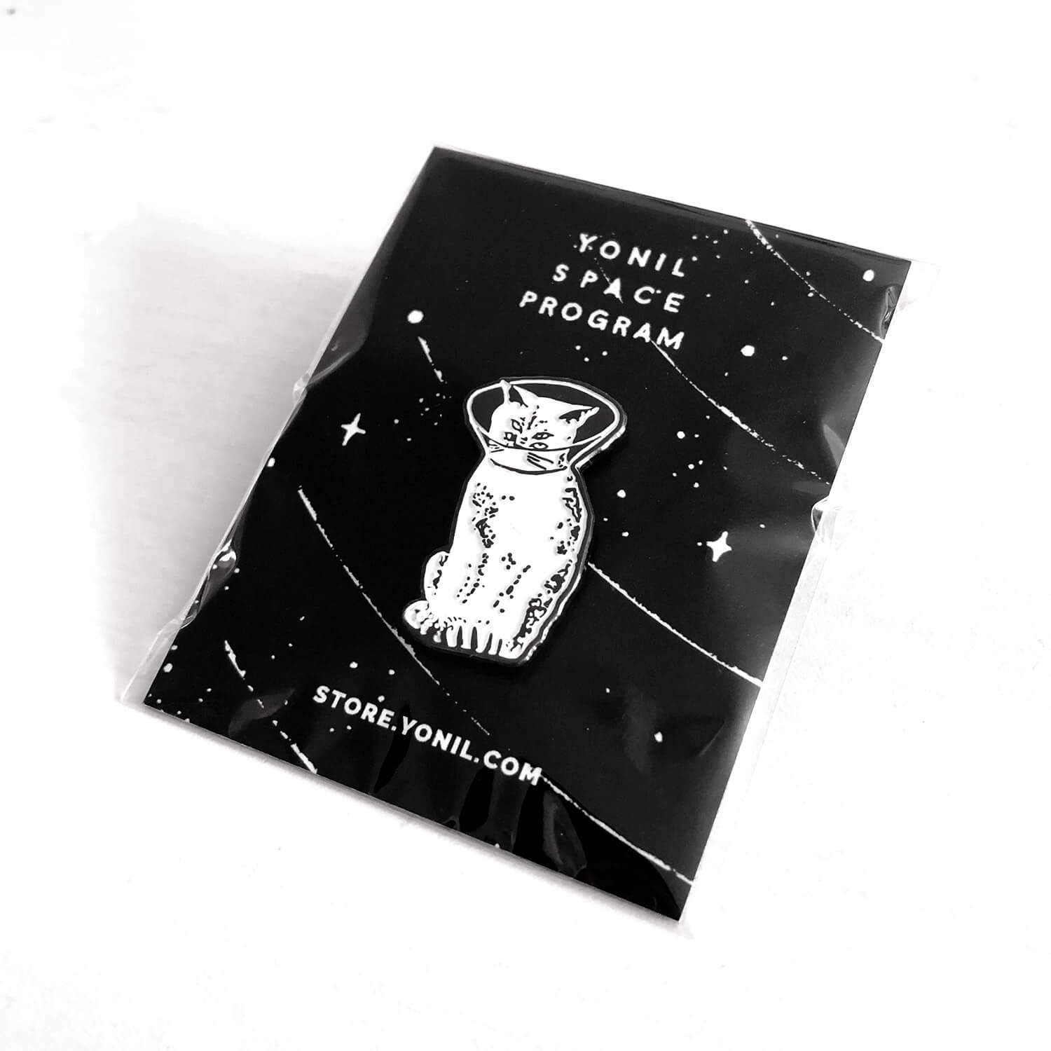 "Receiving Transmission" Pin Goods- YONIL | The Store